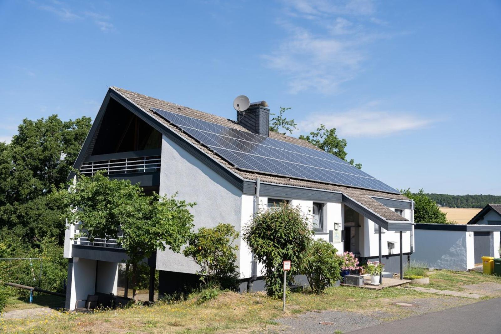 Ferienhaus Schoene Aussicht Ferienwohnung Gelb Hemfurth-Edersee Exterior foto
